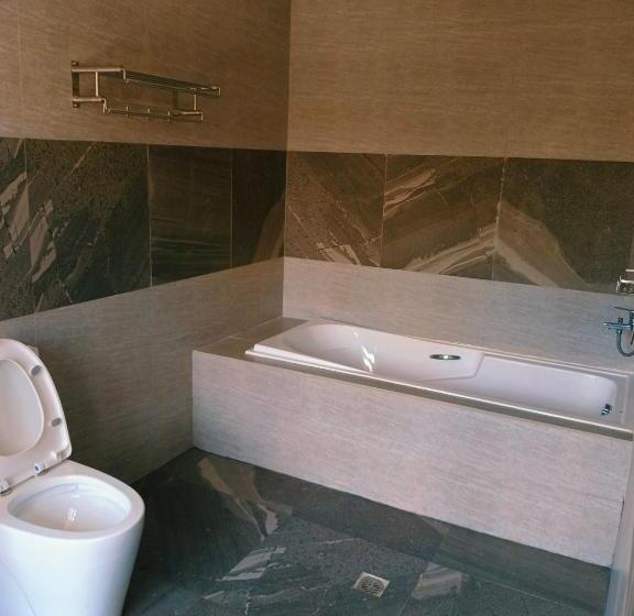 هتل La Gensol Plaza