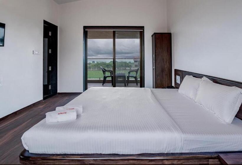 בית מלון כפרי Escape Stays Le Fromage Cheese Village