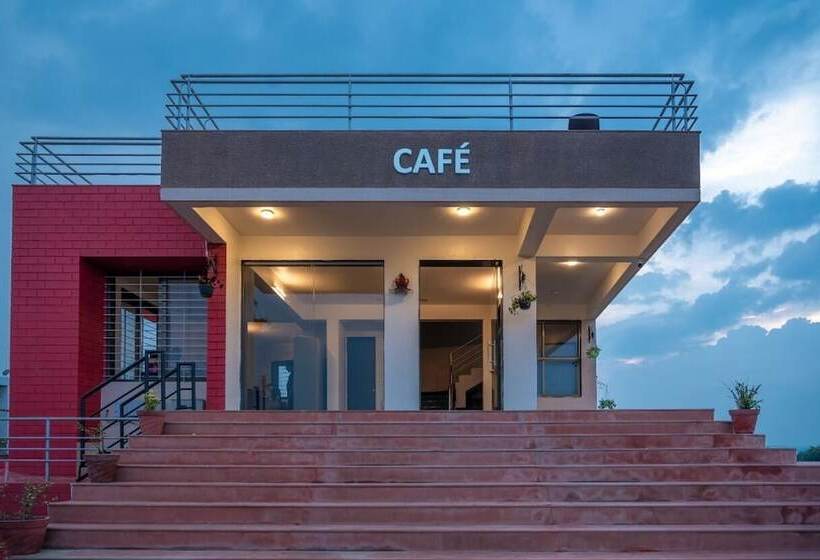 בית מלון כפרי Escape Stays Le Fromage Cheese Village