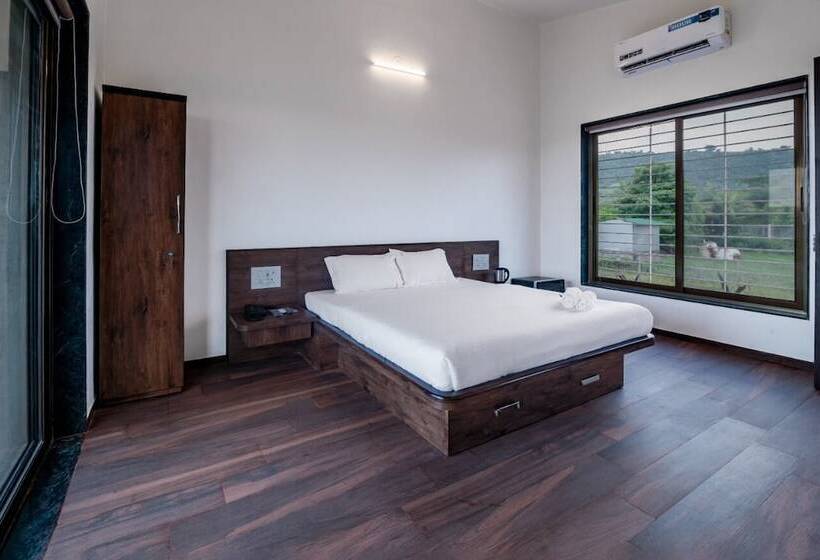 בית מלון כפרי Escape Stays Le Fromage Cheese Village