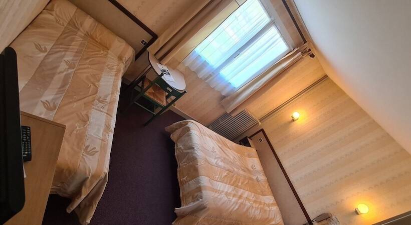 בית מלון כפרי Le Val Du Cantal