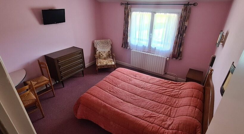 בית מלון כפרי Le Val Du Cantal