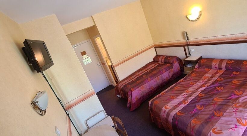 בית מלון כפרי Le Val Du Cantal