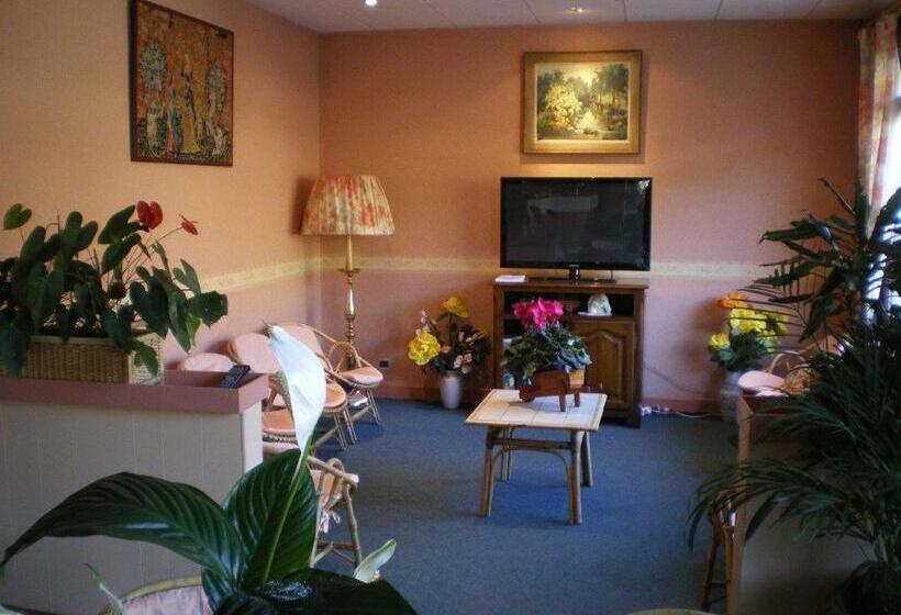 בית מלון כפרי Le Val Du Cantal