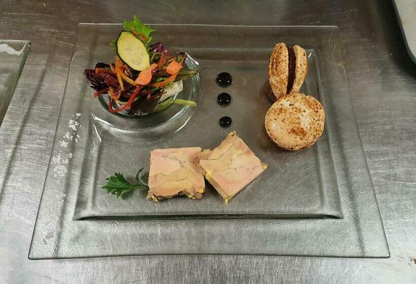 ホテル Logis Hôtel Le Relais De L Abbaye