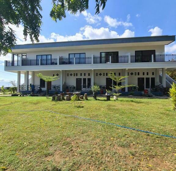 ホテル Merpati Inn