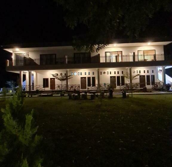 ホテル Merpati Inn