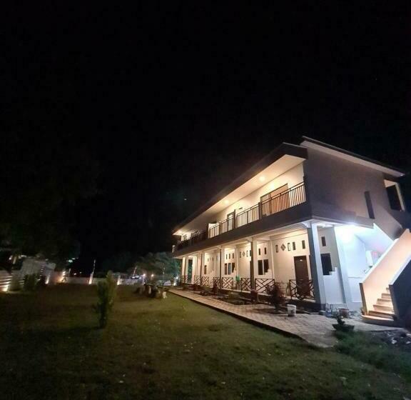 ホテル Merpati Inn