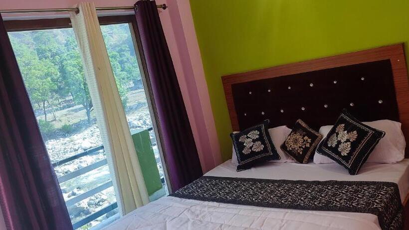 בית מלון כפרי Mountmemory , Barkot Yamunotri