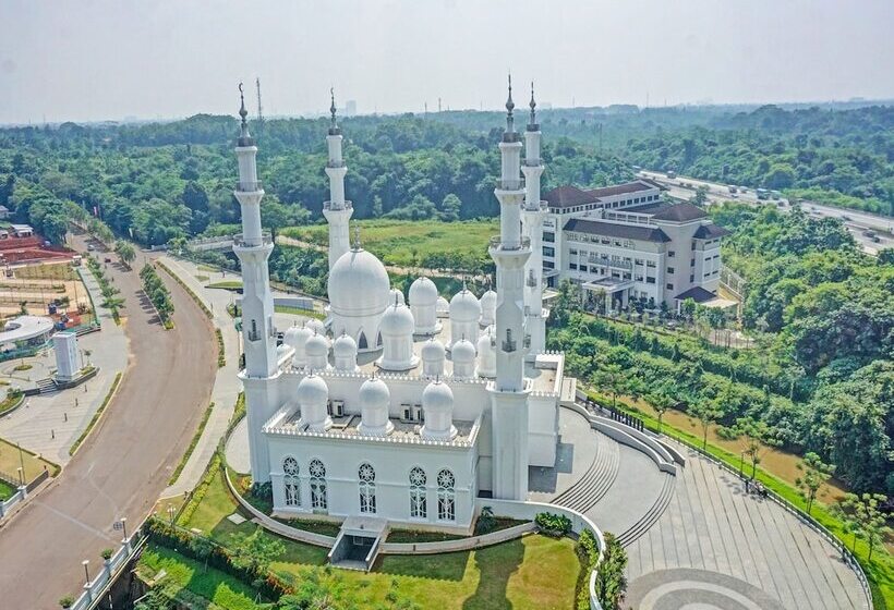 Отель Oyo 91217 Skyland @ Pgv