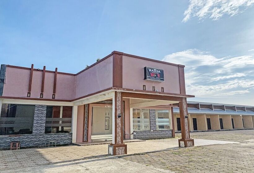 호텔 Oyo 91657 Penginapan Radja Jeneponto