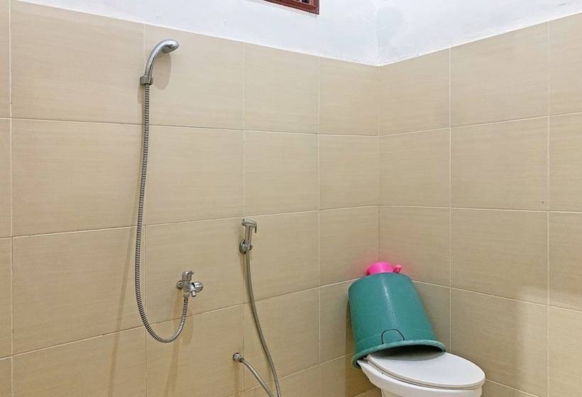 호텔 Oyo 91657 Penginapan Radja Jeneponto