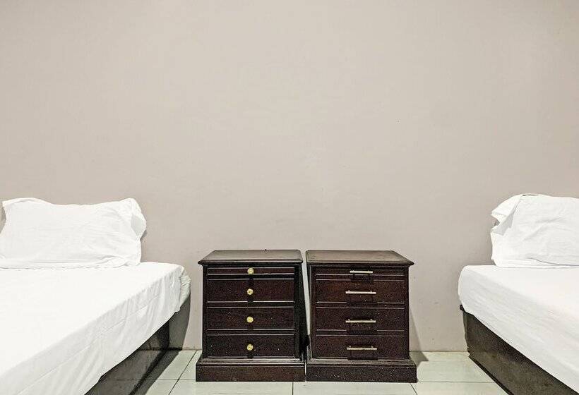 호텔 Oyo 91657 Penginapan Radja Jeneponto