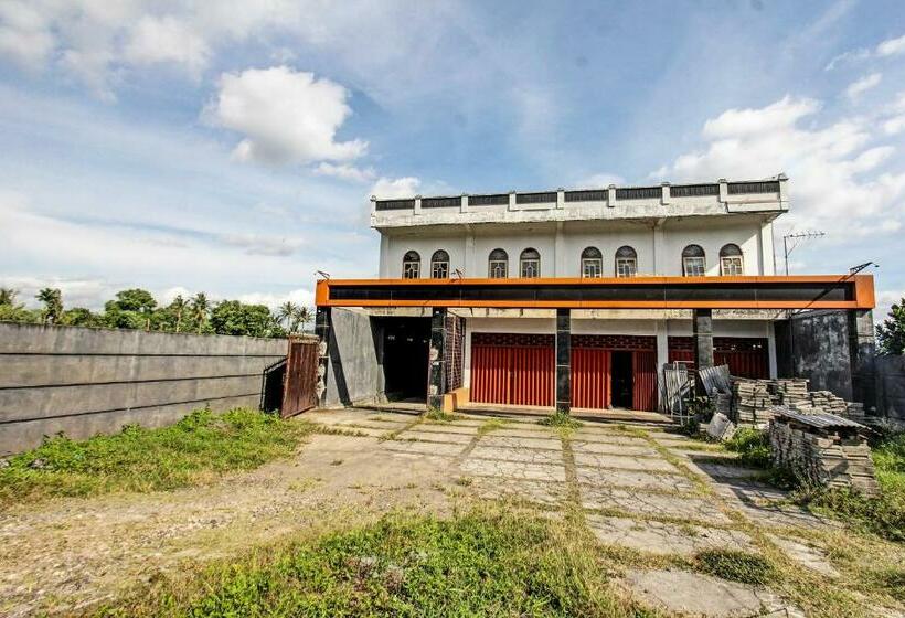 ホテル Oyo 91739 Ayu Bypass Mansion