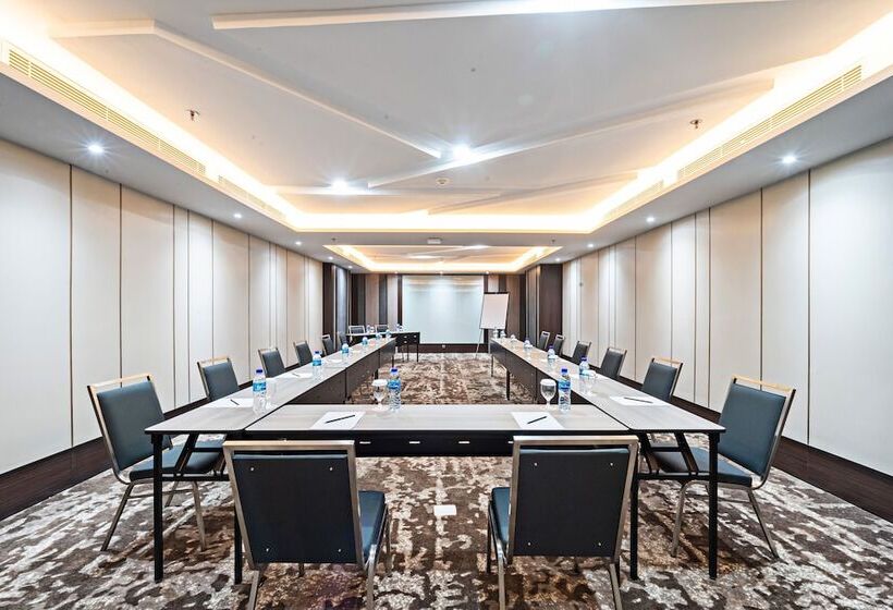 Platinum Hotel Tunjungan Surabaya