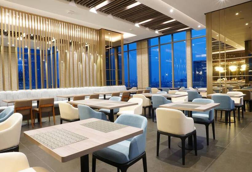 Platinum Hotel Tunjungan Surabaya