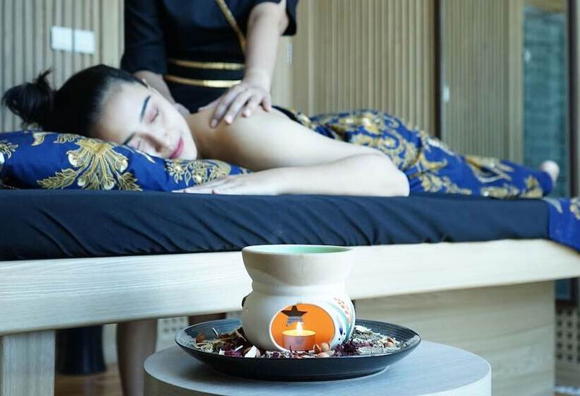 Platinum Hotel Tunjungan Surabaya