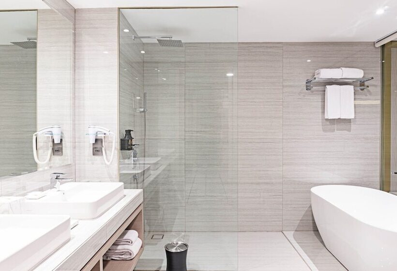Platinum Hotel Tunjungan Surabaya