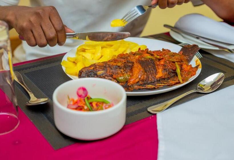 酒店 Randa Cottages Moshi