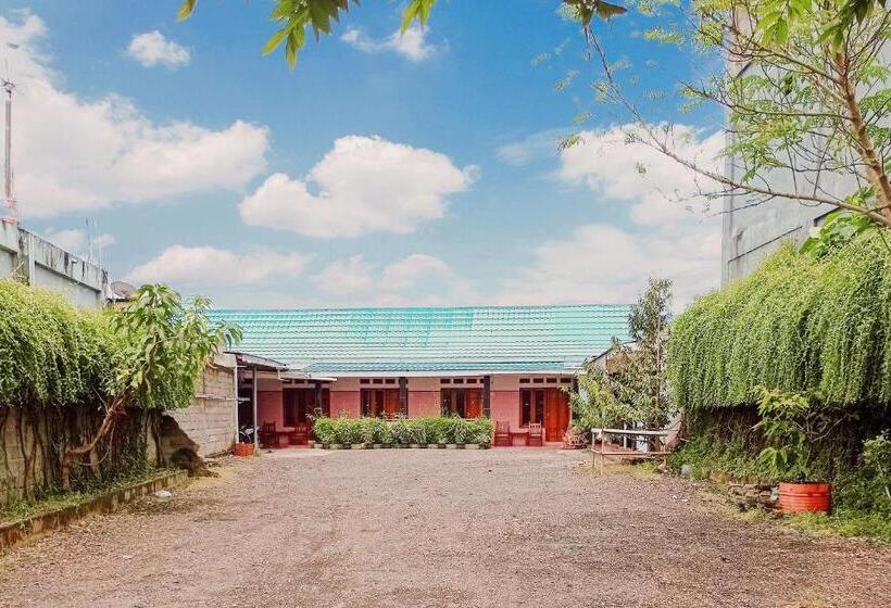 هتل Reddoorz Syariah @ Wisma Soponyono