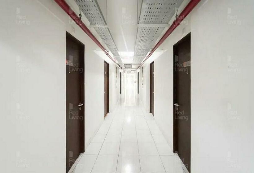 ホテル Redliving Apartemen Riverview Residence Toha Room Tower Mahakam