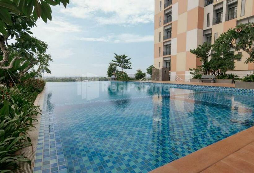 ホテル Redliving Apartemen Sayana Hazelnut Property Tower Cha