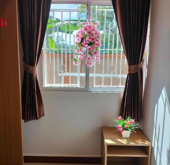 ホテル River Kwae Silvergold Kan