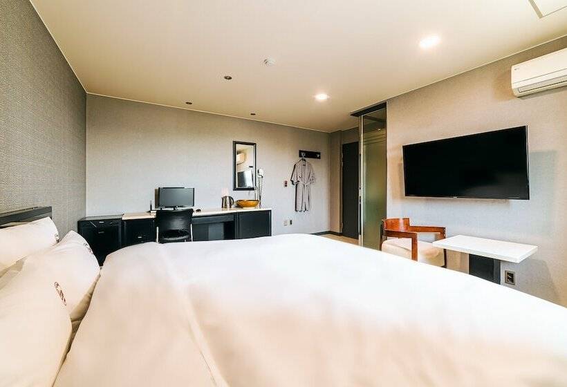 هتل Ssome Jeongkwan