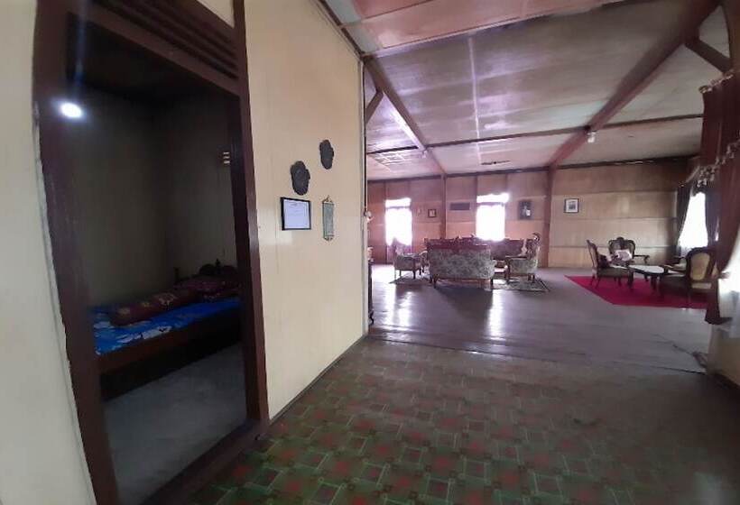 בית מלון כפרי Spot On 91248 Desa Wisata Banding Agung Danau Ranau