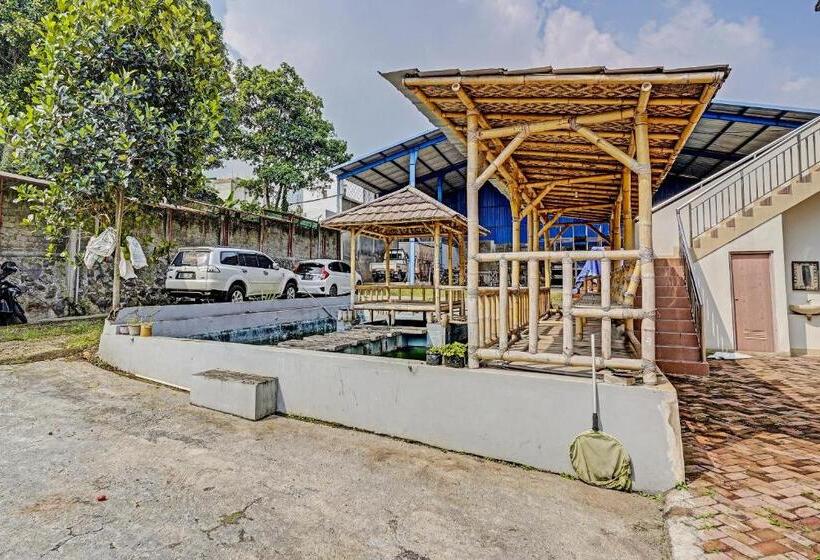 Отель Spot On 91469 Pondok Pelita