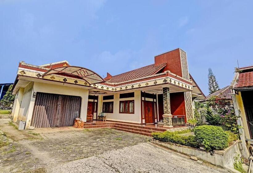 Отель Spot On 91469 Pondok Pelita