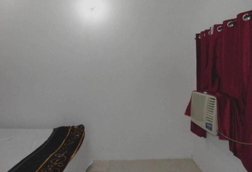 فندق Spot On Up86