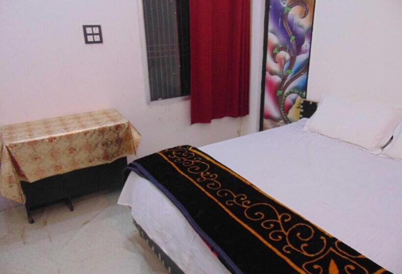 فندق Spot On Up86