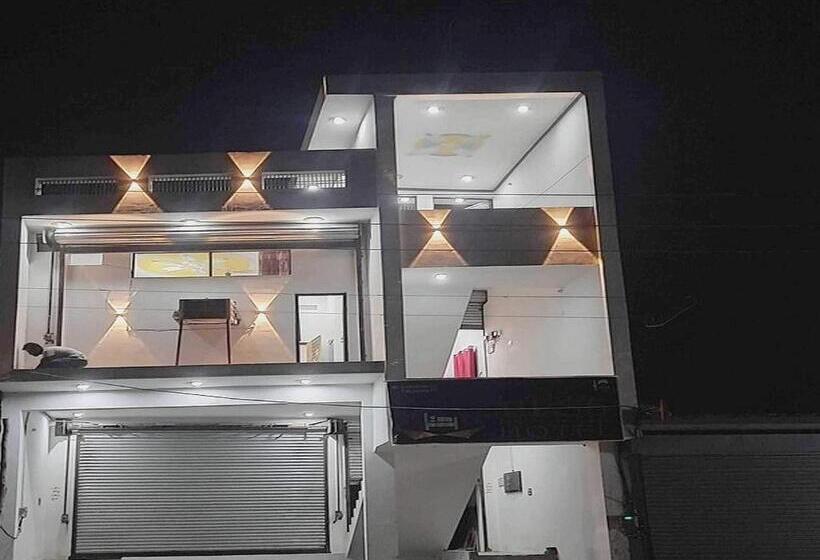 فندق Spot On Up86