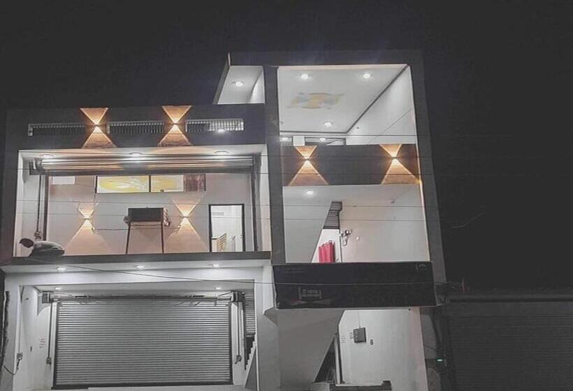 فندق Spot On Up86