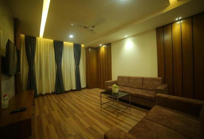 Отель Sree Fortune Grand, Tadepalli