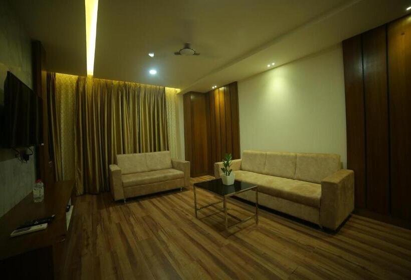 فندق Sree Fortune Grand, Tadepalli