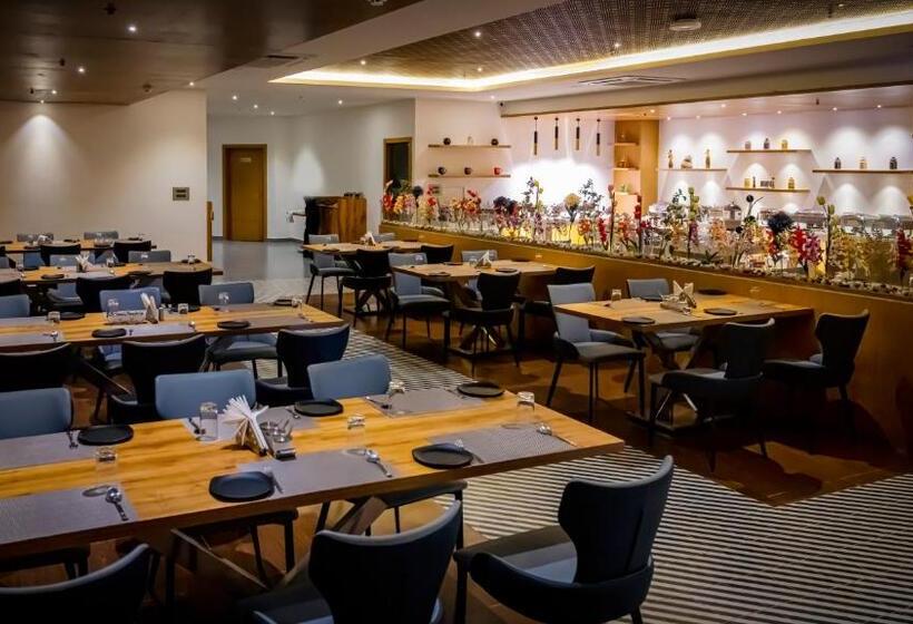 فندق Sree Fortune Grand, Tadepalli