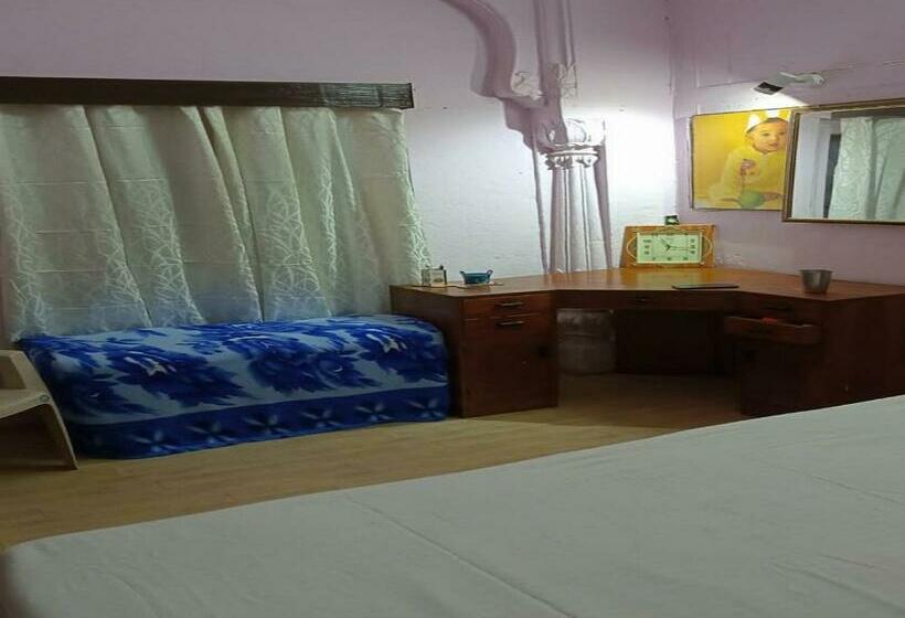 בית מלון כפרי Sri Vinayak Paying Guest House, Prayagraj