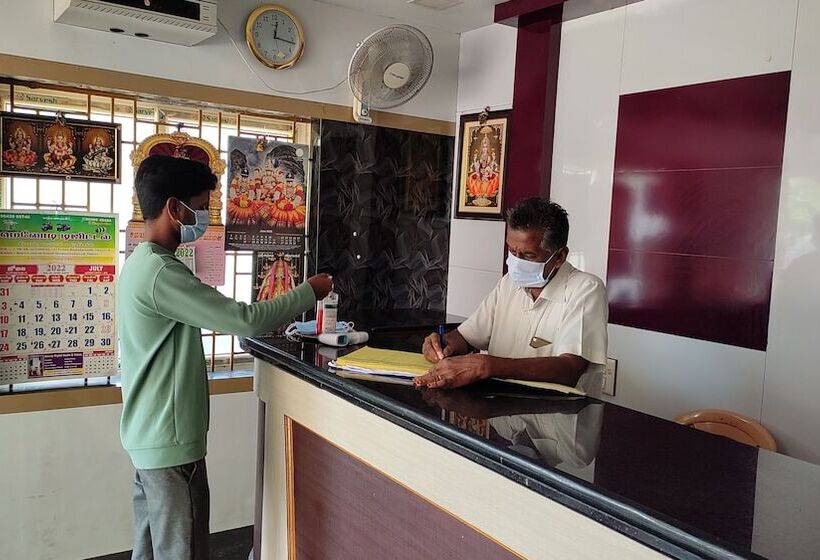 فندق Srii Devi Residency