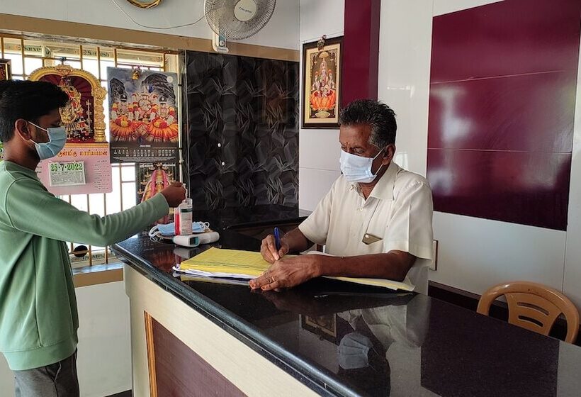 فندق Srii Devi Residency