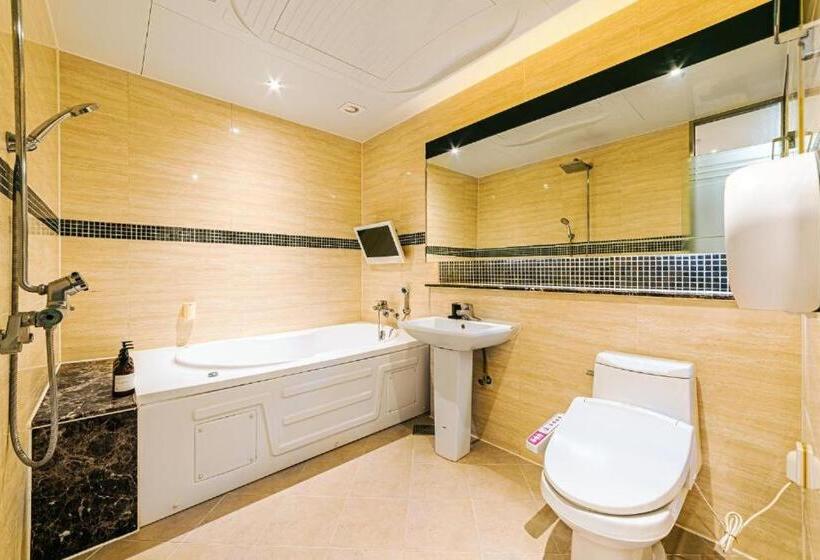 هتل Ssome Jeongkwan