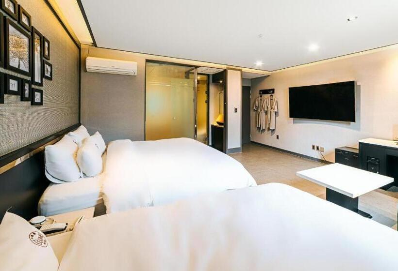 هتل Ssome Jeongkwan