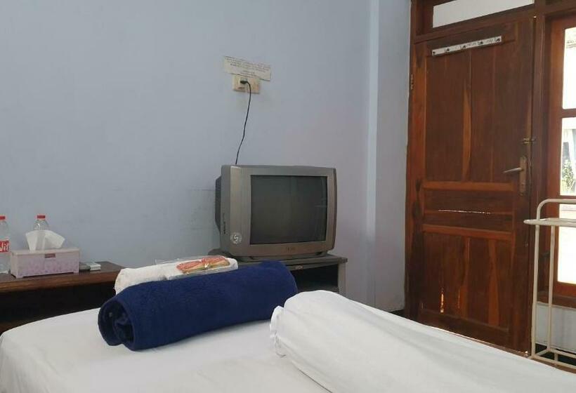 בית מלון כפרי Suronegaran Purworejo Redpartner