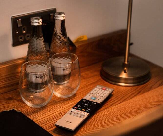 فندق The Chequers Inn