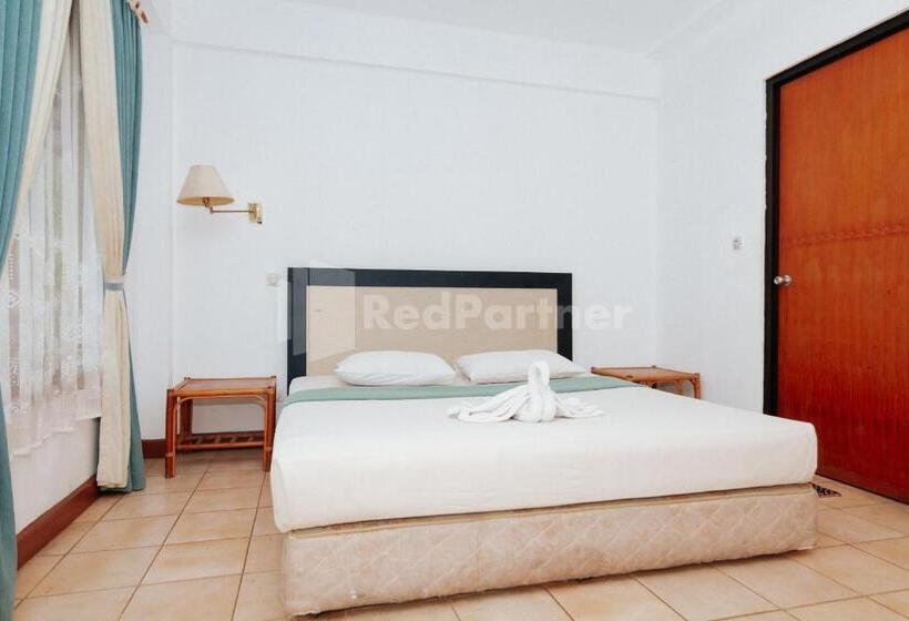 Отель Villa Green Valley Puncak Redpartner