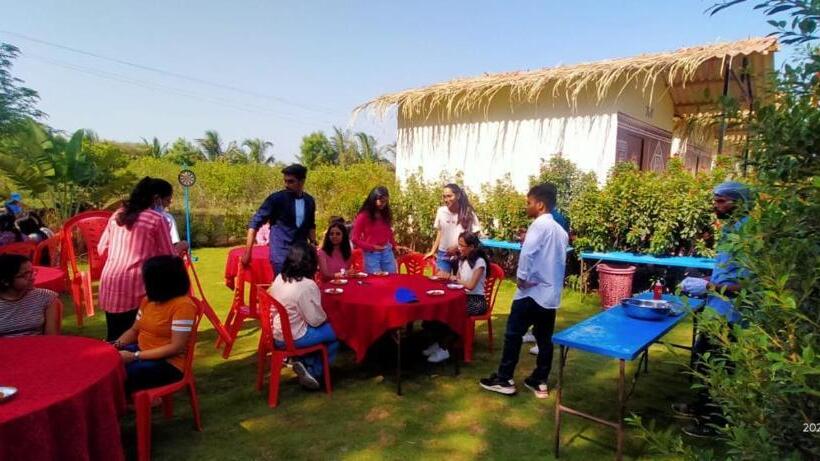 בית מלון כפרי Yugankur Farm House