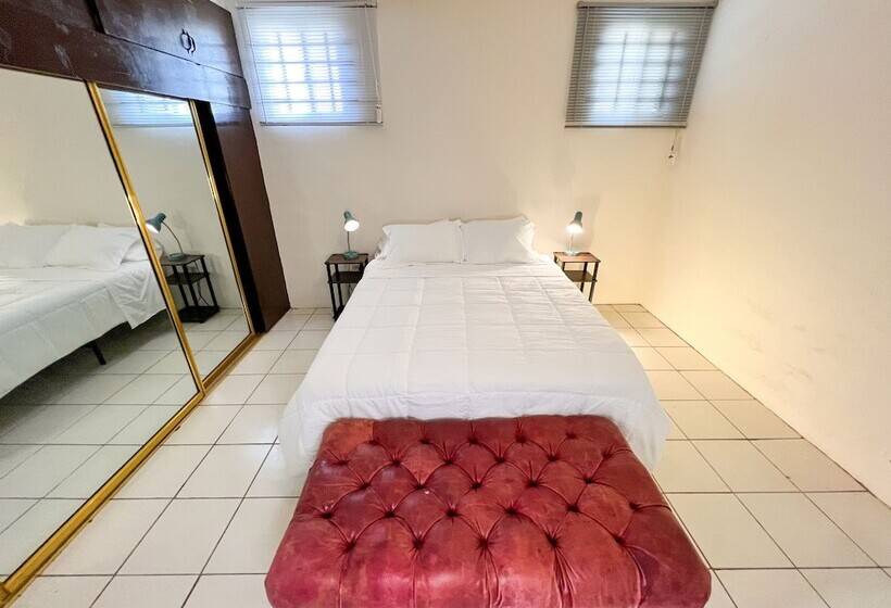 Ith Lazy Lobster Surf Hostel