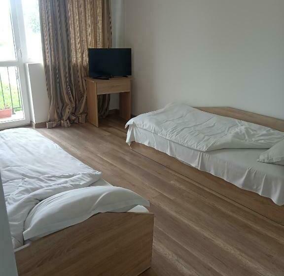 Pension (Hôtel basse catégorie) нощувки девня