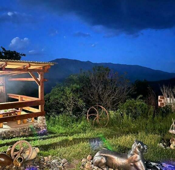 פנסיון Antaramej Resort